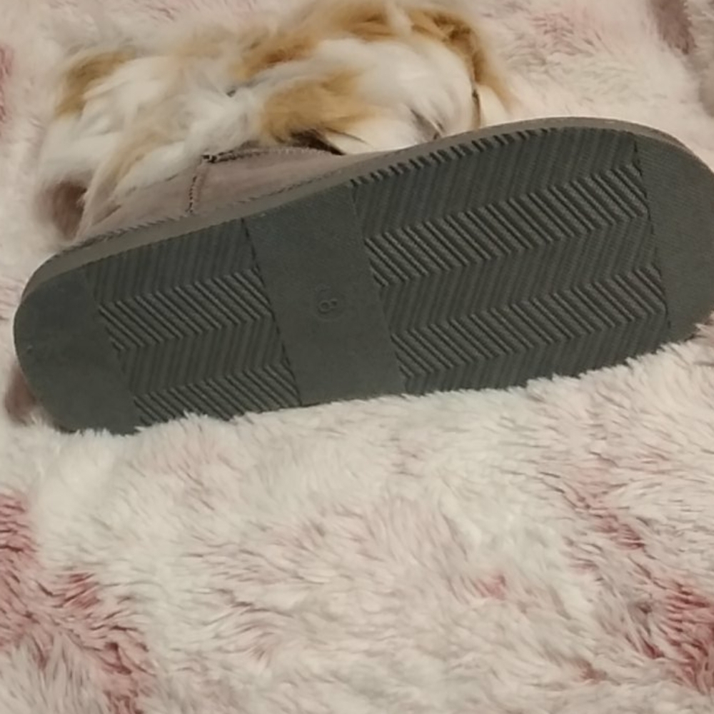 Boots - Picture 4 of 5